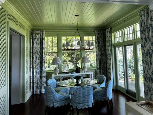 Dining Room with texture